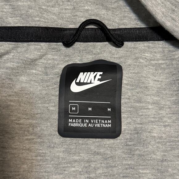 Nike Women’s Sportswear Tech Fleece Windrunner Full Zip Jacket Size Medium Gray - Picture 3 of 5